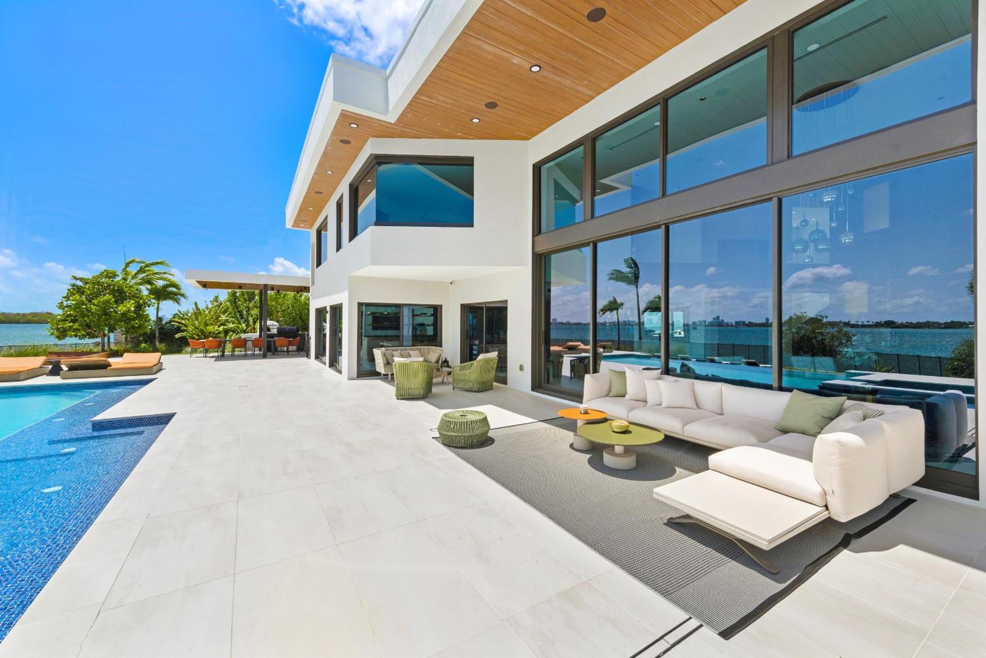 Indulge In Luxury Your Tranquil Resort Mansion Awaits In Vibrant Miami North Miami Exteriér fotografie