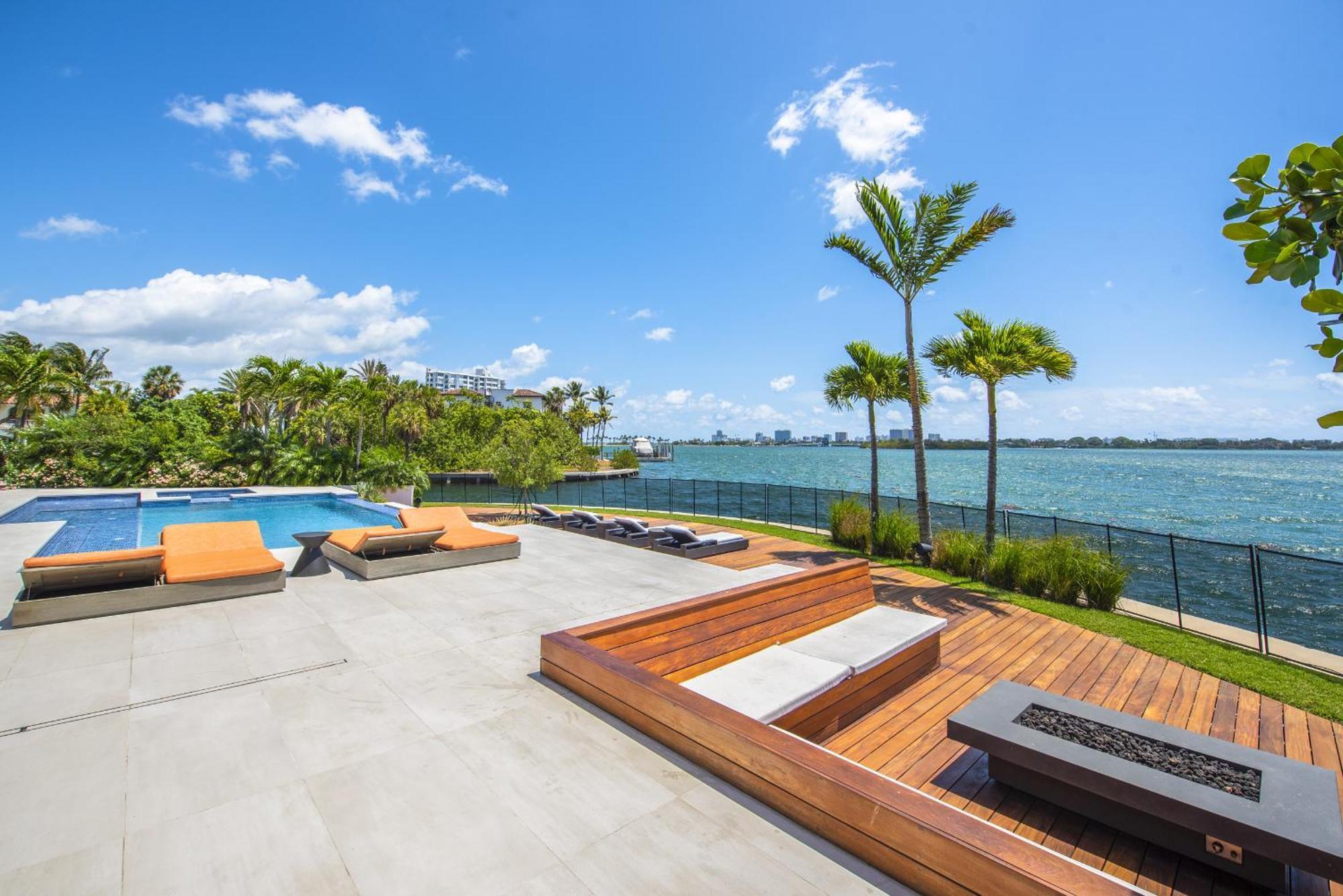 Indulge In Luxury Your Tranquil Resort Mansion Awaits In Vibrant Miami North Miami Exteriér fotografie